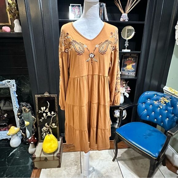 Cupio Embroidered Tiered Floral Dress Size Medium - Picture 1 of 11